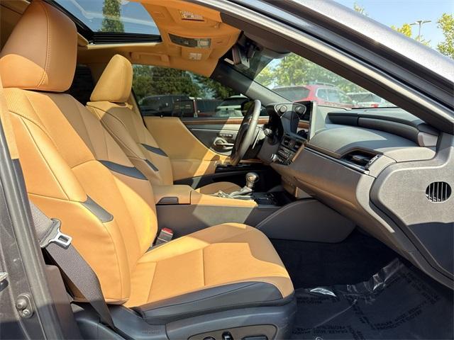 used 2025 Lexus ES 300h car, priced at $44,000