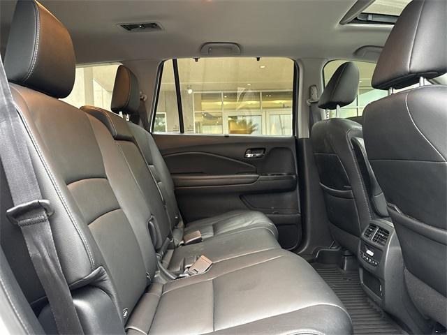 used 2022 Honda Pilot car, priced at $26,200