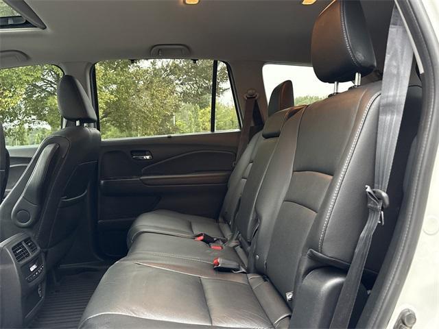 used 2022 Honda Pilot car, priced at $26,200