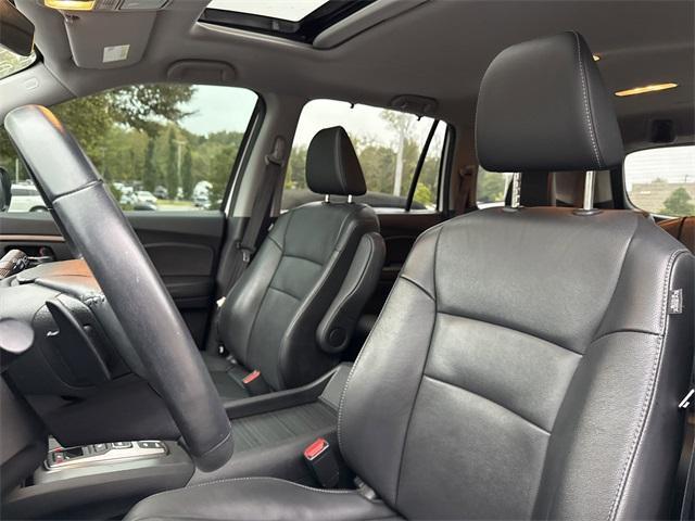 used 2022 Honda Pilot car, priced at $26,200