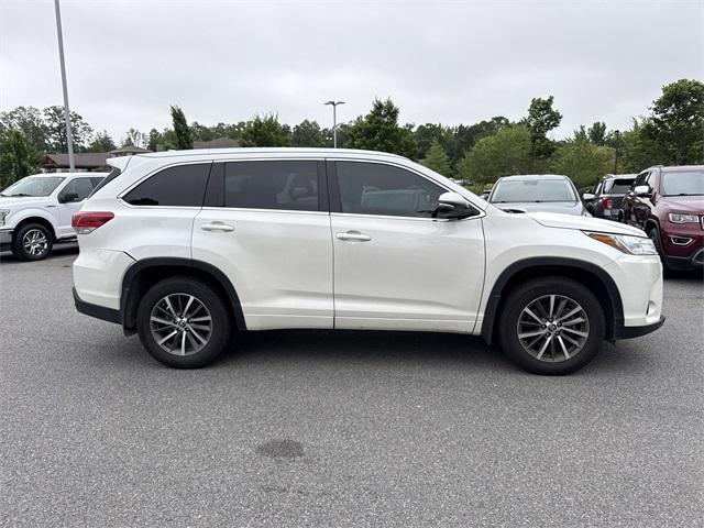 used 2018 Toyota Highlander car, priced at $26,650