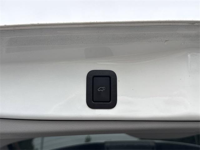 used 2018 Toyota Highlander car, priced at $26,650
