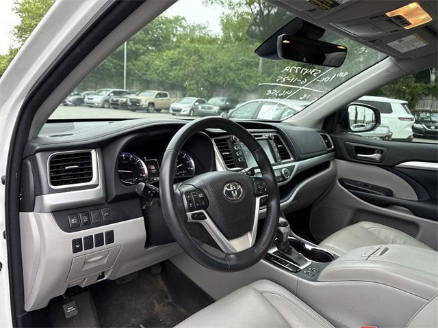 used 2018 Toyota Highlander car, priced at $26,650