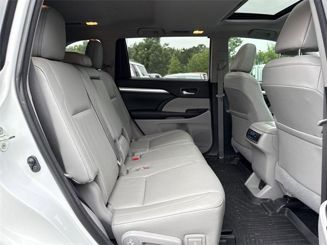 used 2018 Toyota Highlander car, priced at $26,650