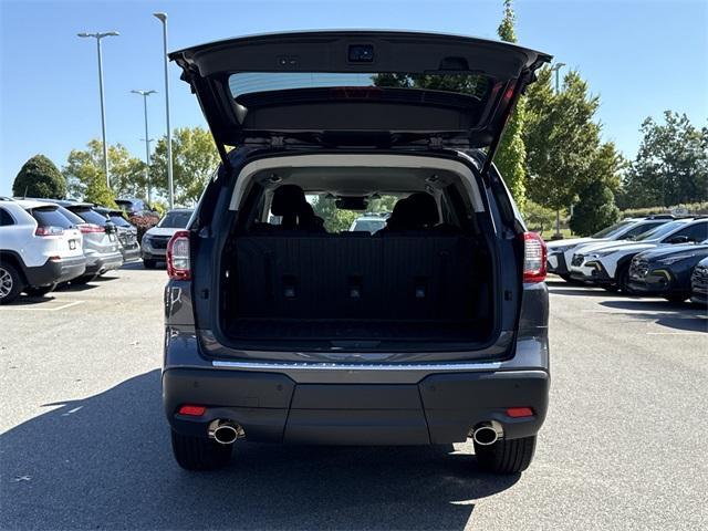 used 2025 Subaru Ascent car, priced at $35,000