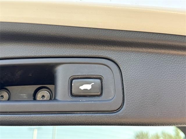 used 2022 Honda Pilot car, priced at $24,750