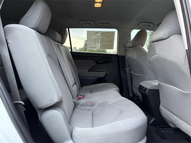 used 2023 Toyota Highlander car, priced at $29,500