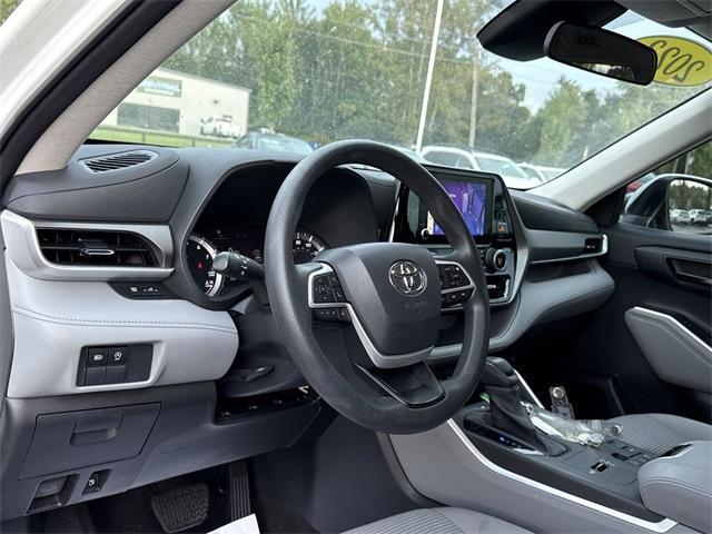used 2023 Toyota Highlander car, priced at $29,500