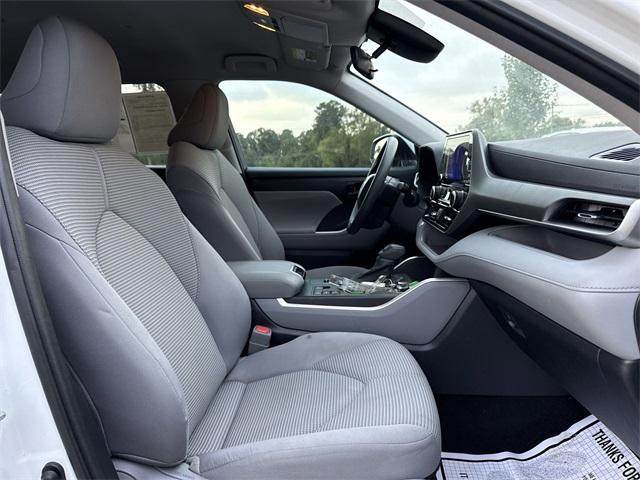 used 2023 Toyota Highlander car, priced at $29,500