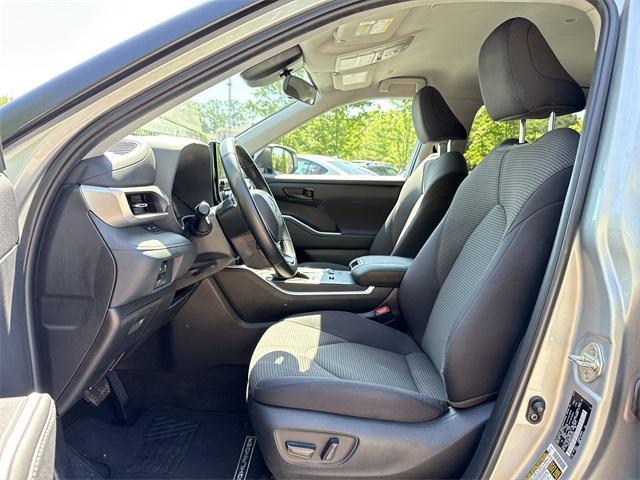 used 2023 Toyota Highlander car, priced at $34,000