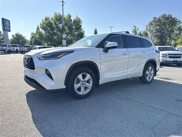 used 2021 Toyota Highlander car, priced at $24,250