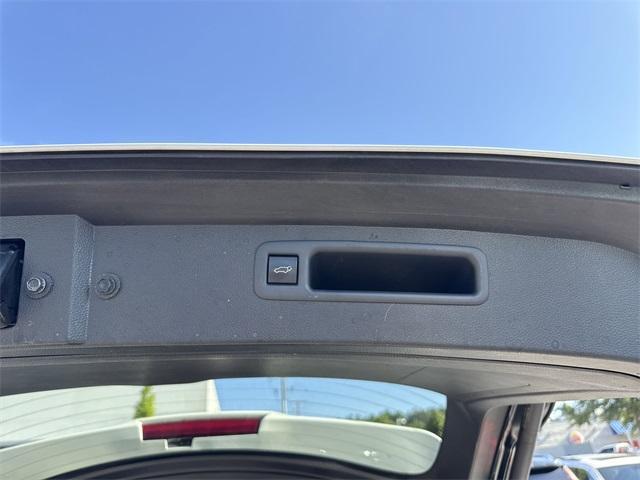 used 2021 Toyota Highlander car, priced at $24,250