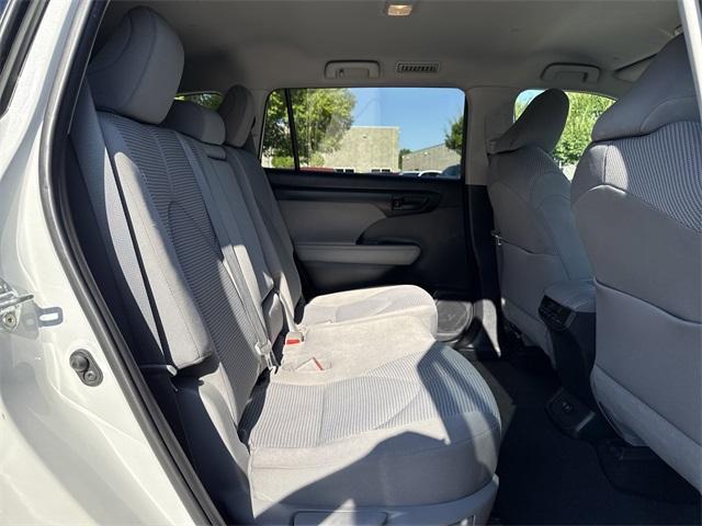 used 2021 Toyota Highlander car, priced at $24,250