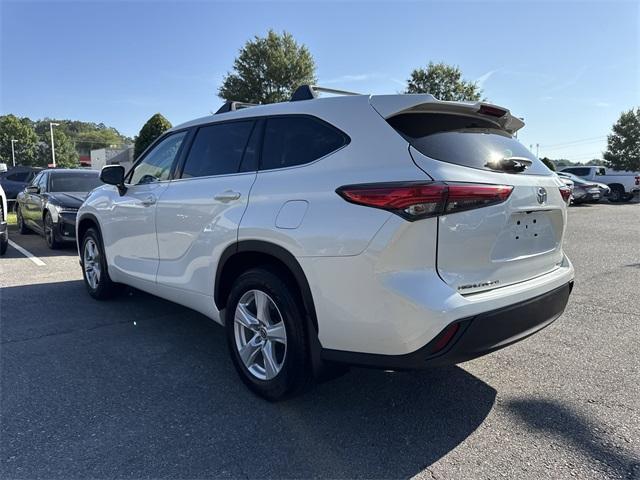 used 2021 Toyota Highlander car, priced at $24,250