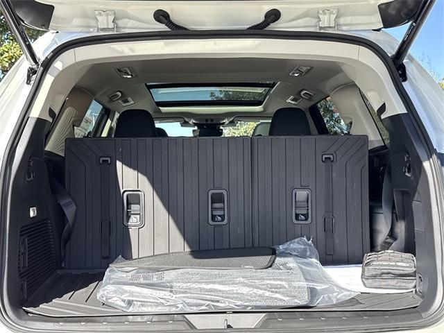 new 2025 Subaru Ascent car, priced at $51,045