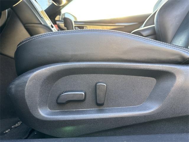 used 2019 INFINITI Q60 car, priced at $19,250