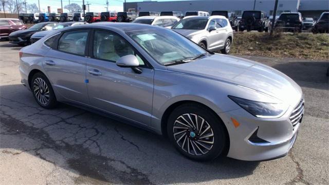 used 2023 Hyundai Sonata Hybrid car, priced at $27,604