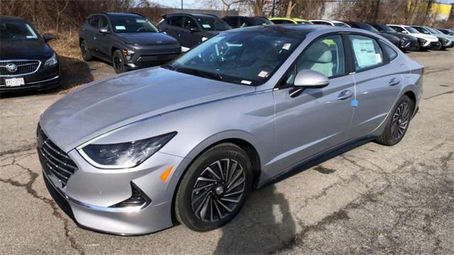 used 2023 Hyundai Sonata Hybrid car, priced at $27,604