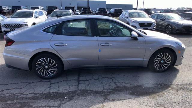 used 2023 Hyundai Sonata Hybrid car, priced at $27,604