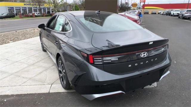 new 2024 Hyundai Sonata car, priced at $29,205