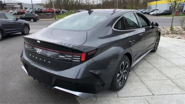 new 2024 Hyundai Sonata car, priced at $29,205