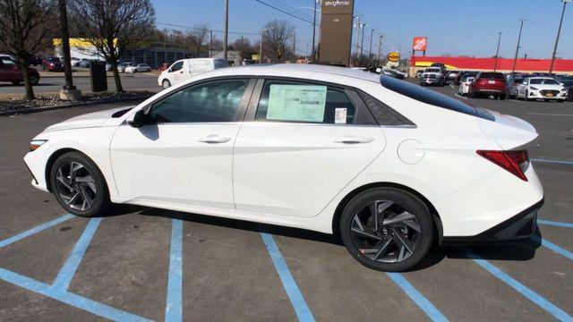 new 2024 Hyundai Elantra car, priced at $31,630