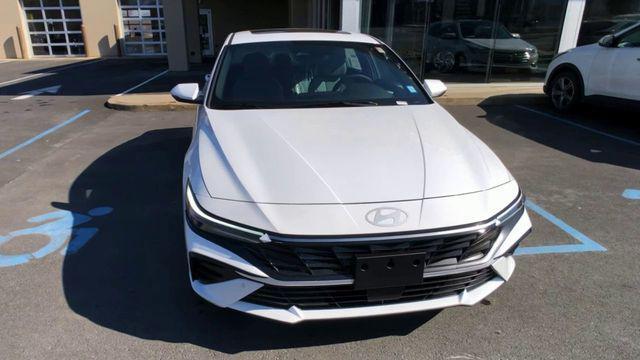 new 2024 Hyundai Elantra car, priced at $31,630