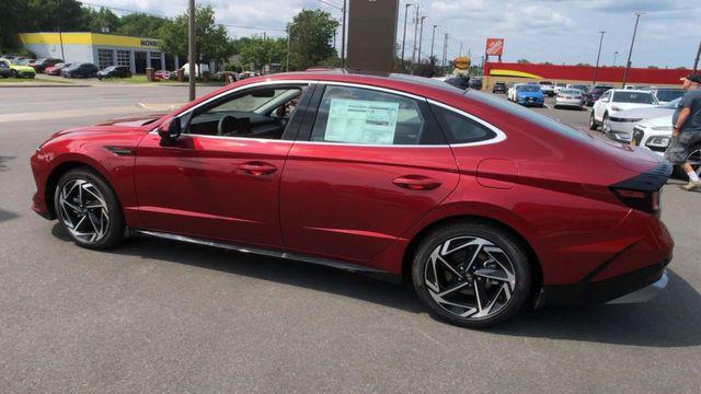 new 2024 Hyundai Sonata car, priced at $32,255