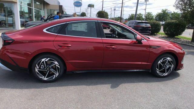 new 2024 Hyundai Sonata car, priced at $32,255