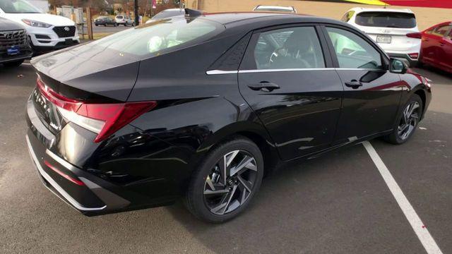 new 2025 Hyundai Elantra car, priced at $28,215