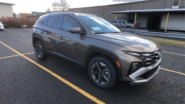 new 2025 Hyundai Tucson Hybrid car, priced at $38,315