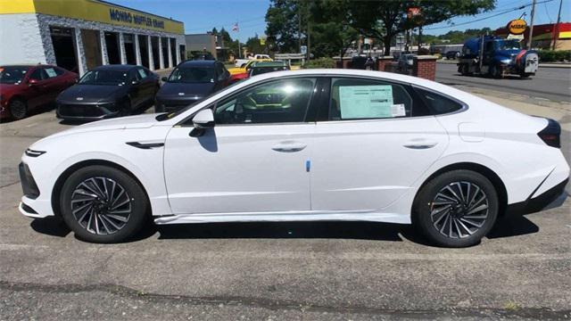 new 2024 Hyundai Sonata Hybrid car, priced at $32,990