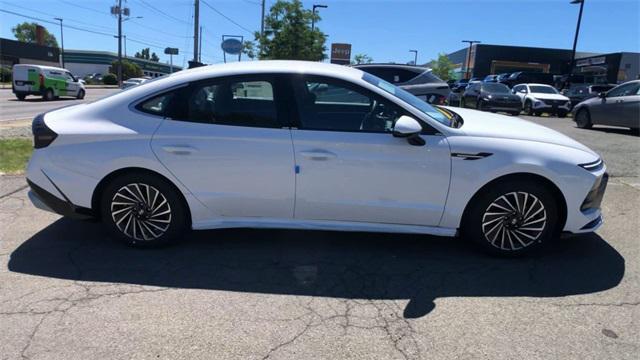 new 2024 Hyundai Sonata Hybrid car, priced at $32,990