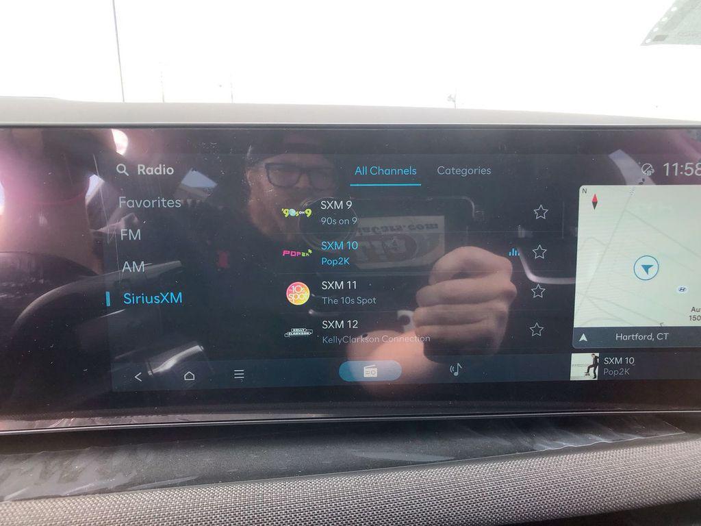 new 2025 Hyundai TUCSON Hybrid car, priced at $43,580