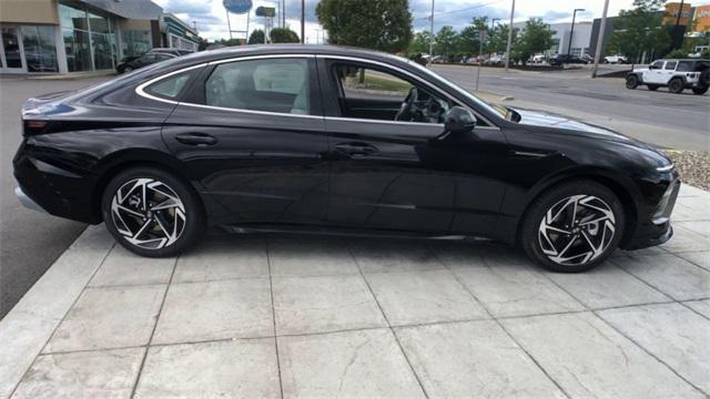 new 2024 Hyundai Sonata car, priced at $32,240