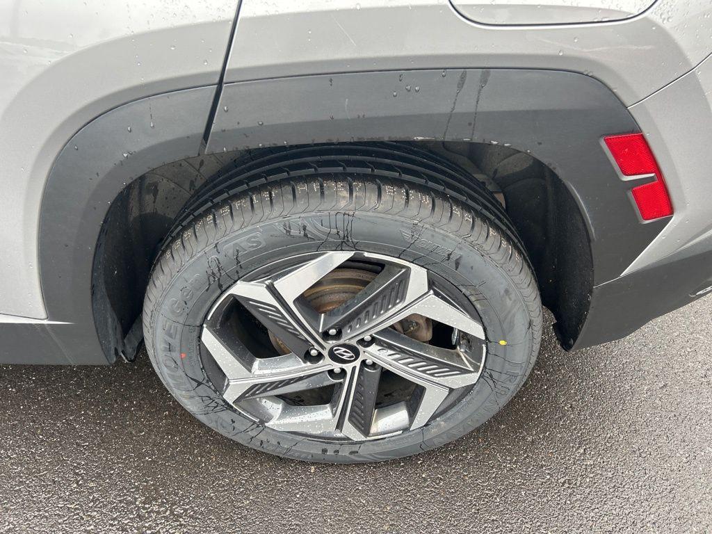 used 2022 Hyundai TUCSON Hybrid car, priced at $21,000