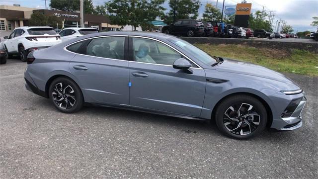 new 2025 Hyundai Sonata car, priced at $30,960