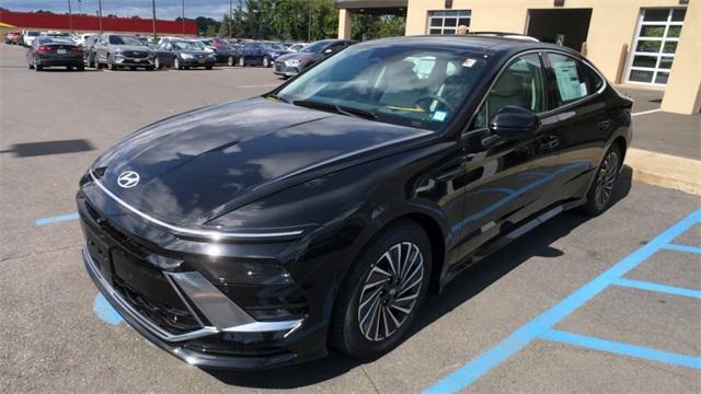 new 2024 Hyundai Sonata Hybrid car, priced at $38,890