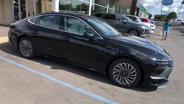 new 2024 Hyundai Sonata Hybrid car, priced at $38,890