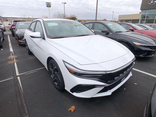 new 2025 Hyundai Elantra car, priced at $28,685