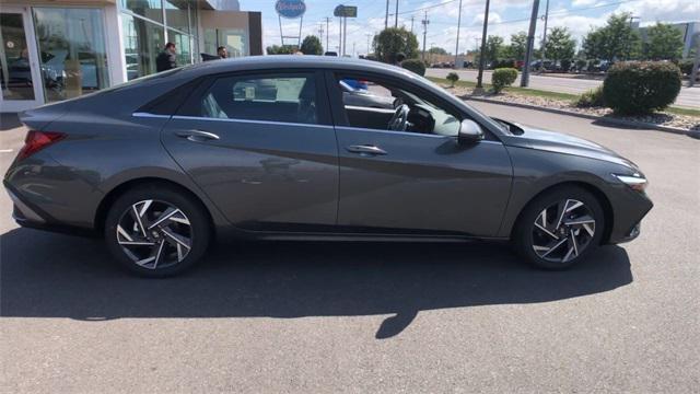 new 2025 Hyundai Elantra car, priced at $24,675