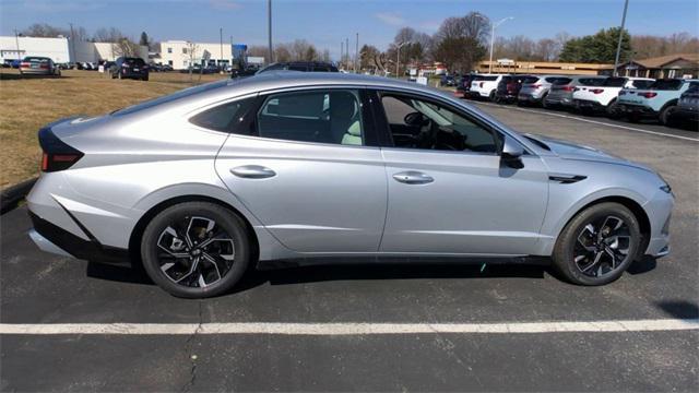 new 2024 Hyundai Sonata car, priced at $29,200