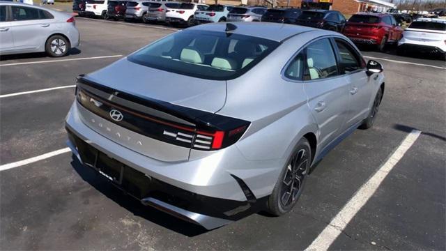 new 2024 Hyundai Sonata car, priced at $29,200