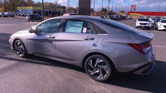 new 2025 Hyundai Elantra car, priced at $28,215