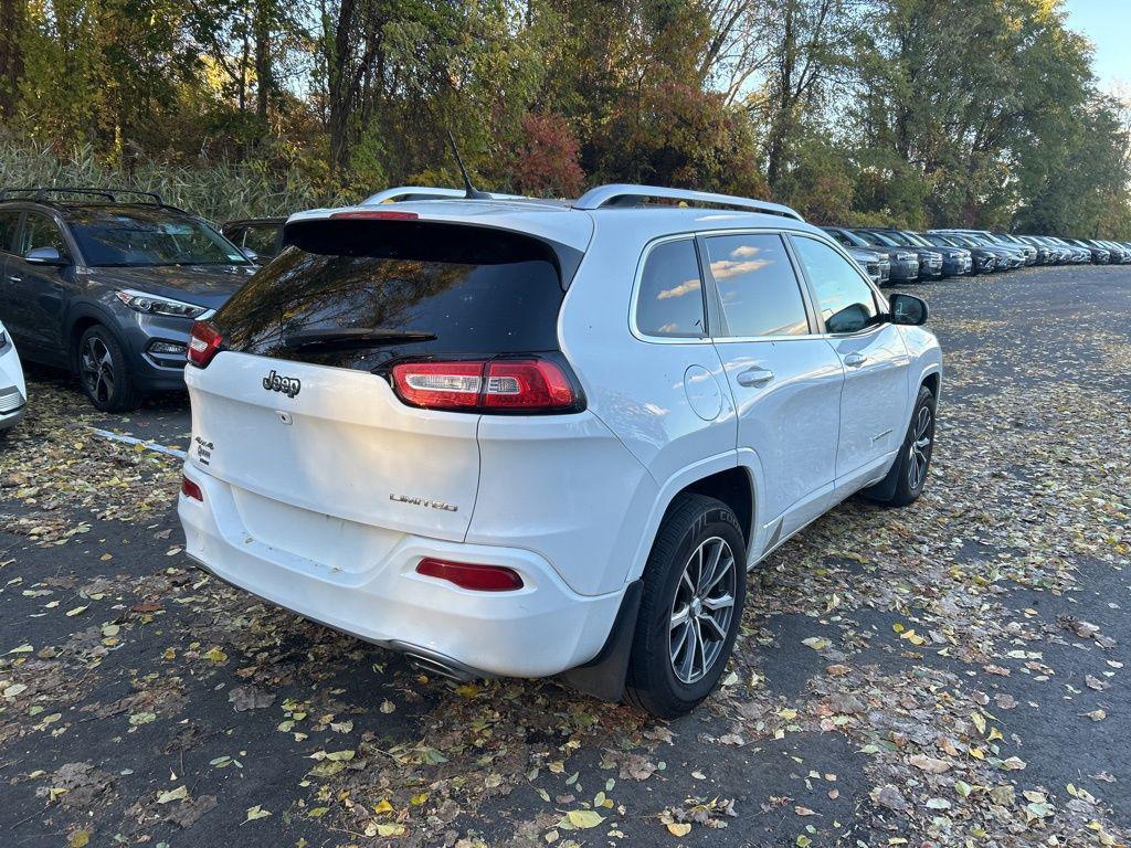 used 2015 Jeep Cherokee car, priced at $10,800