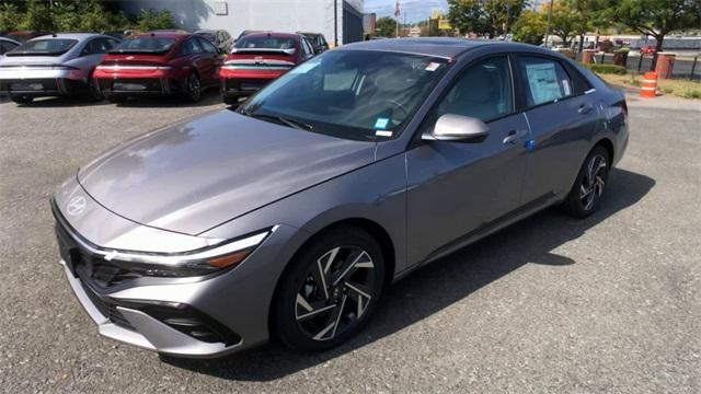 new 2024 Hyundai Elantra car, priced at $31,210