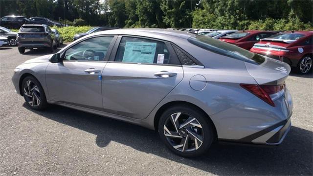 new 2024 Hyundai Elantra car, priced at $31,210