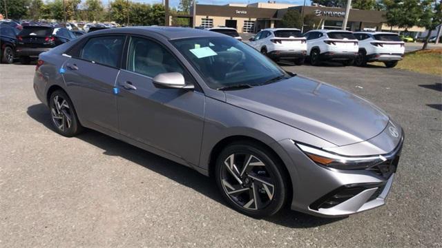 new 2024 Hyundai Elantra car, priced at $31,210