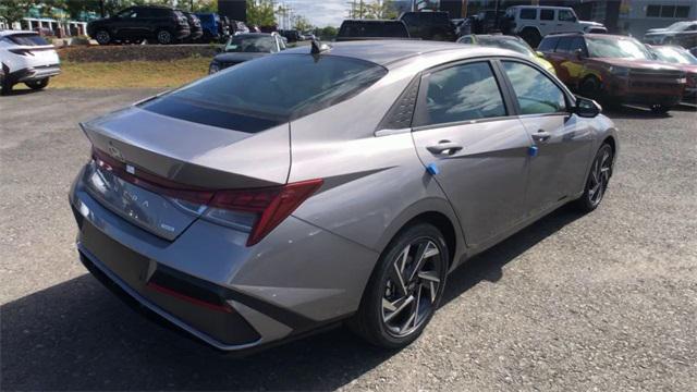 new 2024 Hyundai Elantra car, priced at $31,210