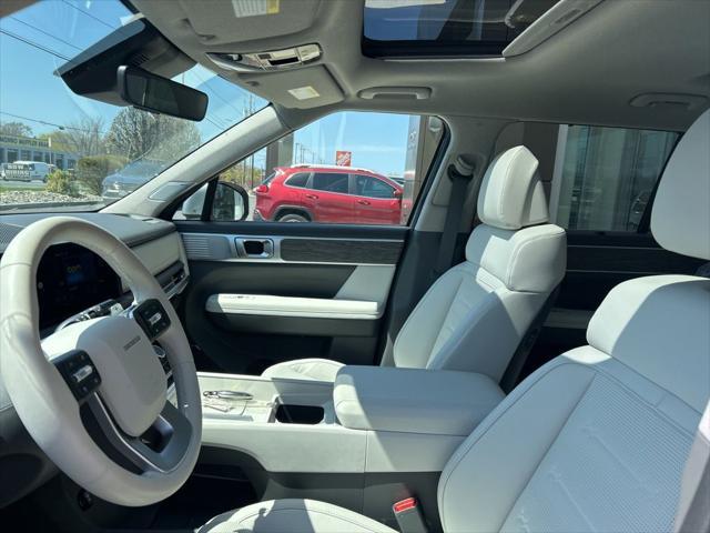 used 2024 Hyundai Santa Fe car, priced at $39,900